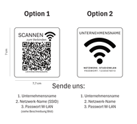 WLAN-Aufsteller aus Holz (7×7 cm) inkl. Kartenhalter. Wähle QR-Code oder Klartextgravur. Bitte sende Netzwerknamen & Passwort zur Personalisierung. Ideal für Gäste, Café, Büro oder Airbnb.