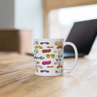 Die personalisierbare Tasse für deine beste Freundin zeigt unterschiedliche Formen von Brüsten und das Wort Busenfreundinnen. 