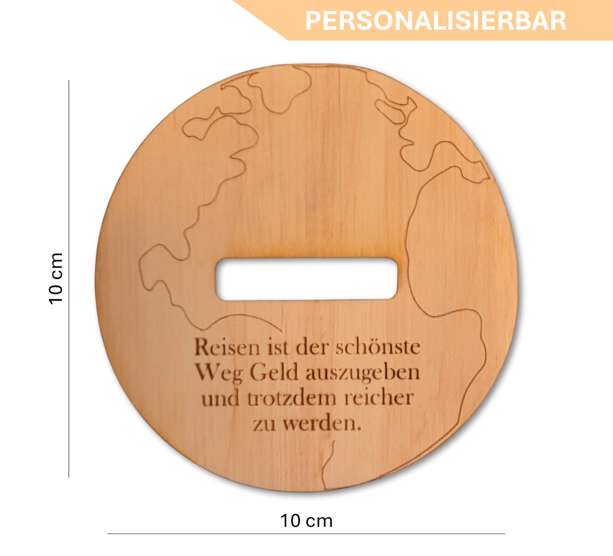 Reisegutschein aus graviertem Holz mit Weltkarte & Wahrzeichen. Inkl. Geldfach & personalisierbarem Sockel.