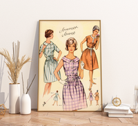 Vintage Mode-Illustration aus einem DDR-Magazin der 1960er Jahre. Handgemalte, elegante Damen- oder Kindermode in nostalgischem Stil auf weißem Hintergrund, hochwertiger Kunstdruck.