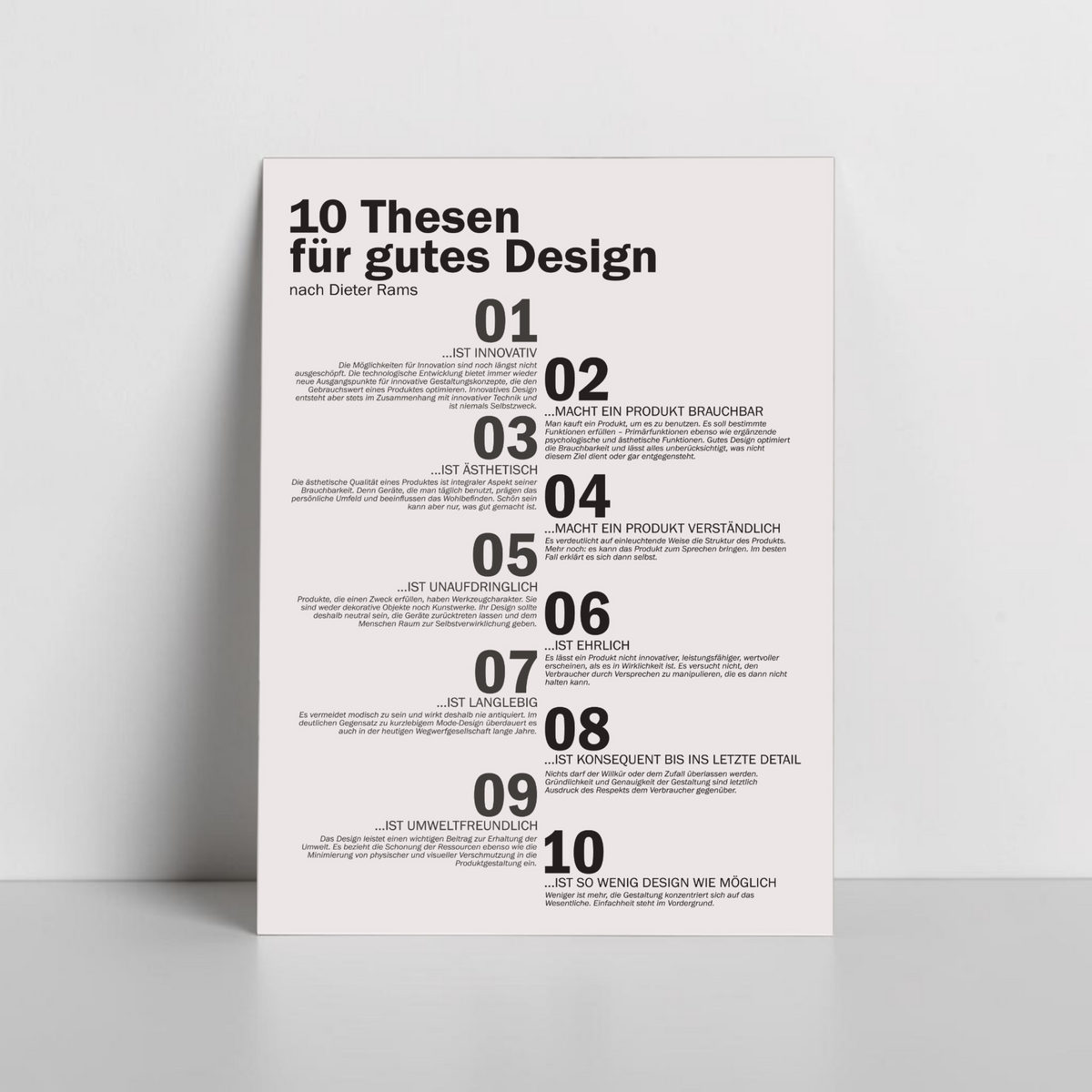 Minimalistisches Wandbild mit den 10 Thesen für gutes Design nach Dieter Rams. Hochwertiger, matter UV-Direktdruck auf einer stabilen 3mm Alu-Dibond Platte im Format 30x40 cm.