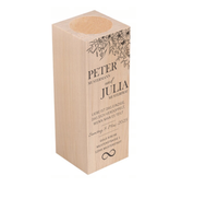 Diese wunderschönen, personalisierbaren Holz-Kerzenhalter für Teelichter sind ein Hingucker auf jeder Hochzeit und das perfekte Geschenk für das Brautpaar.